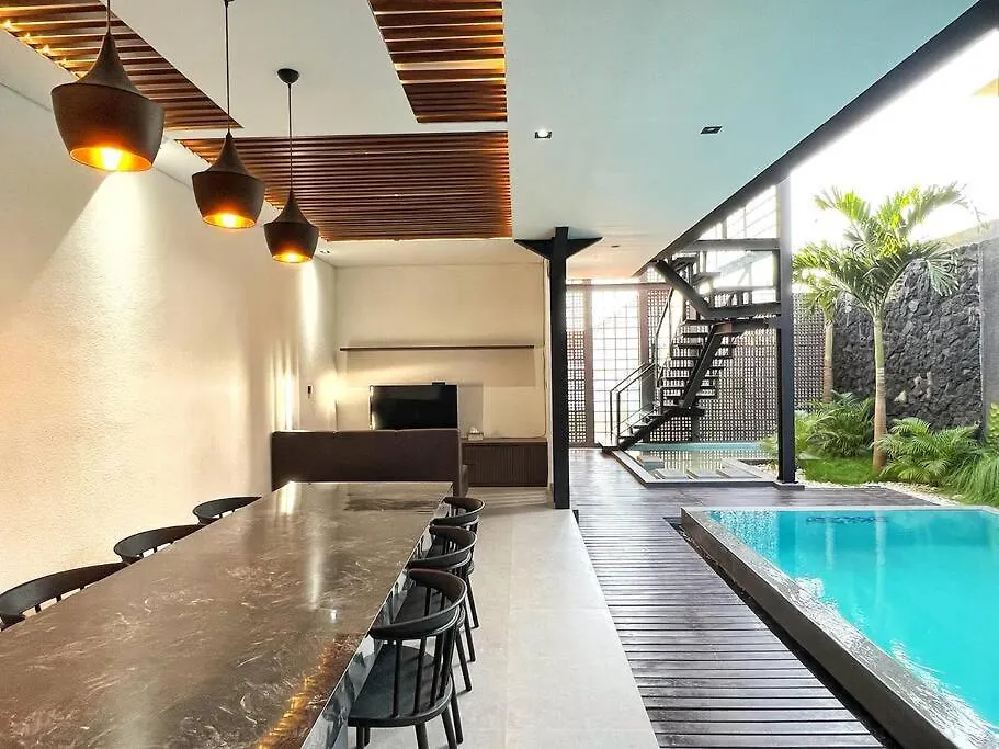 Brand New Shinta Villa Uluwatu Indonesia