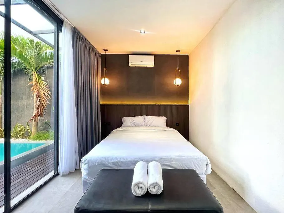 Brand New Shinta Villa Uluwatu  Uluwatu (Bali)
