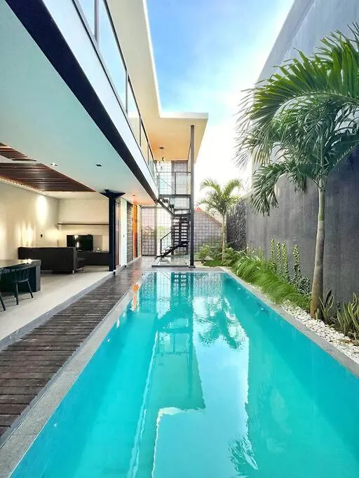 Brand New Shinta Villa Uluwatu  Uluwatu (Bali)